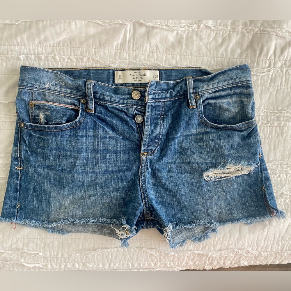 Abercrombie low rise cut off shorts